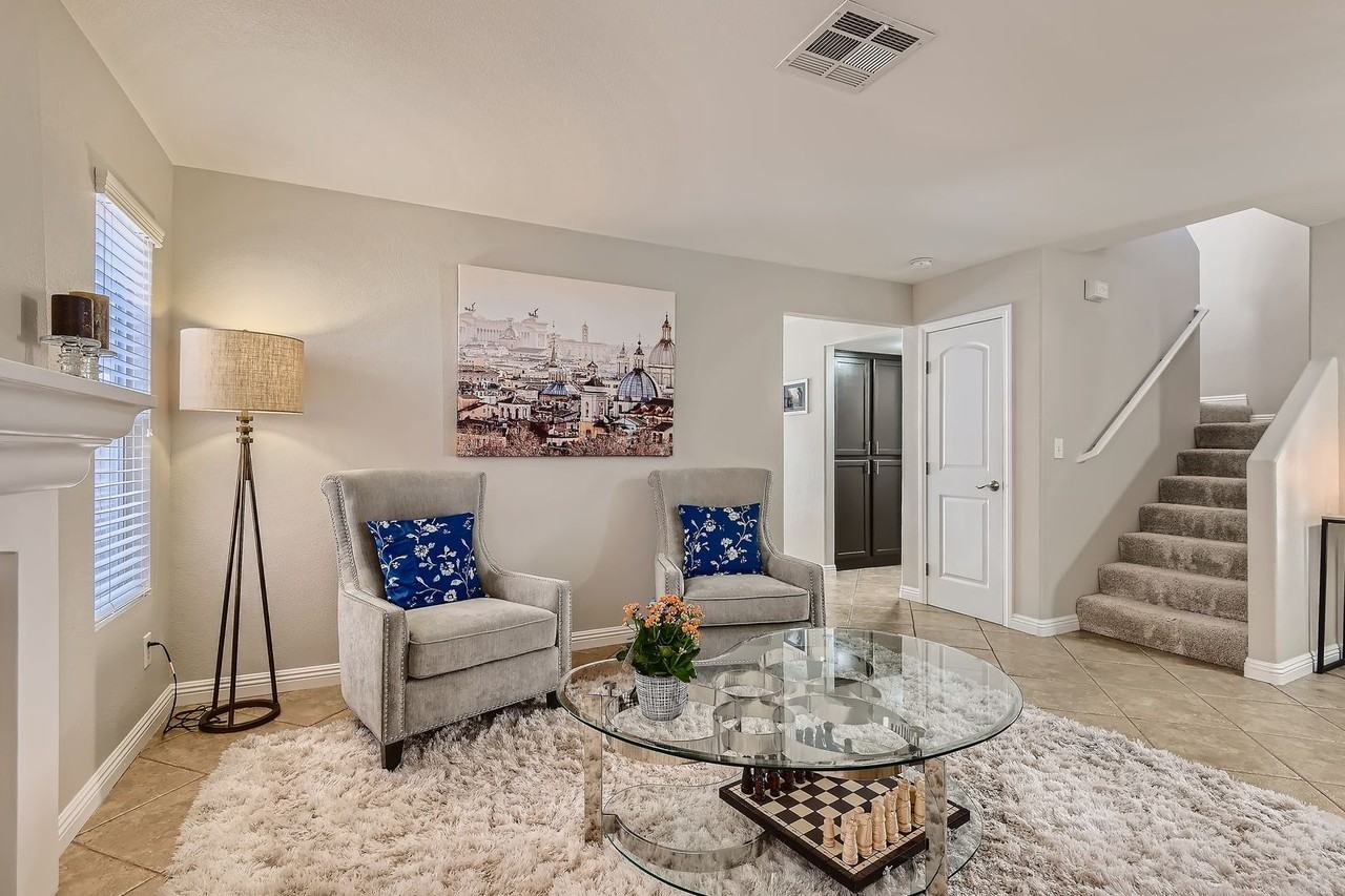 1517 Calle Montery St - Photo 5 of 36