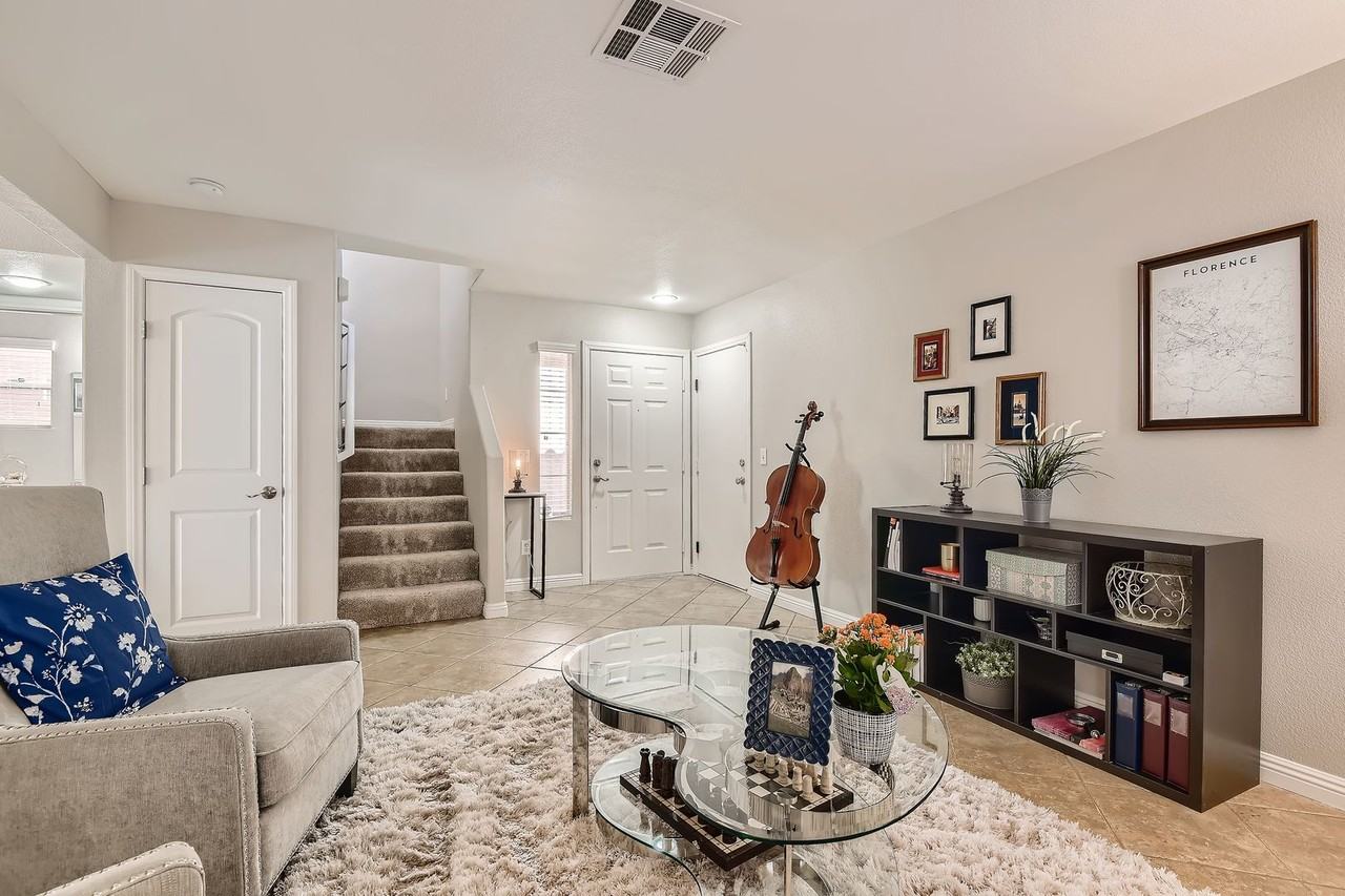 1517 Calle Montery St - Photo 6 of 36