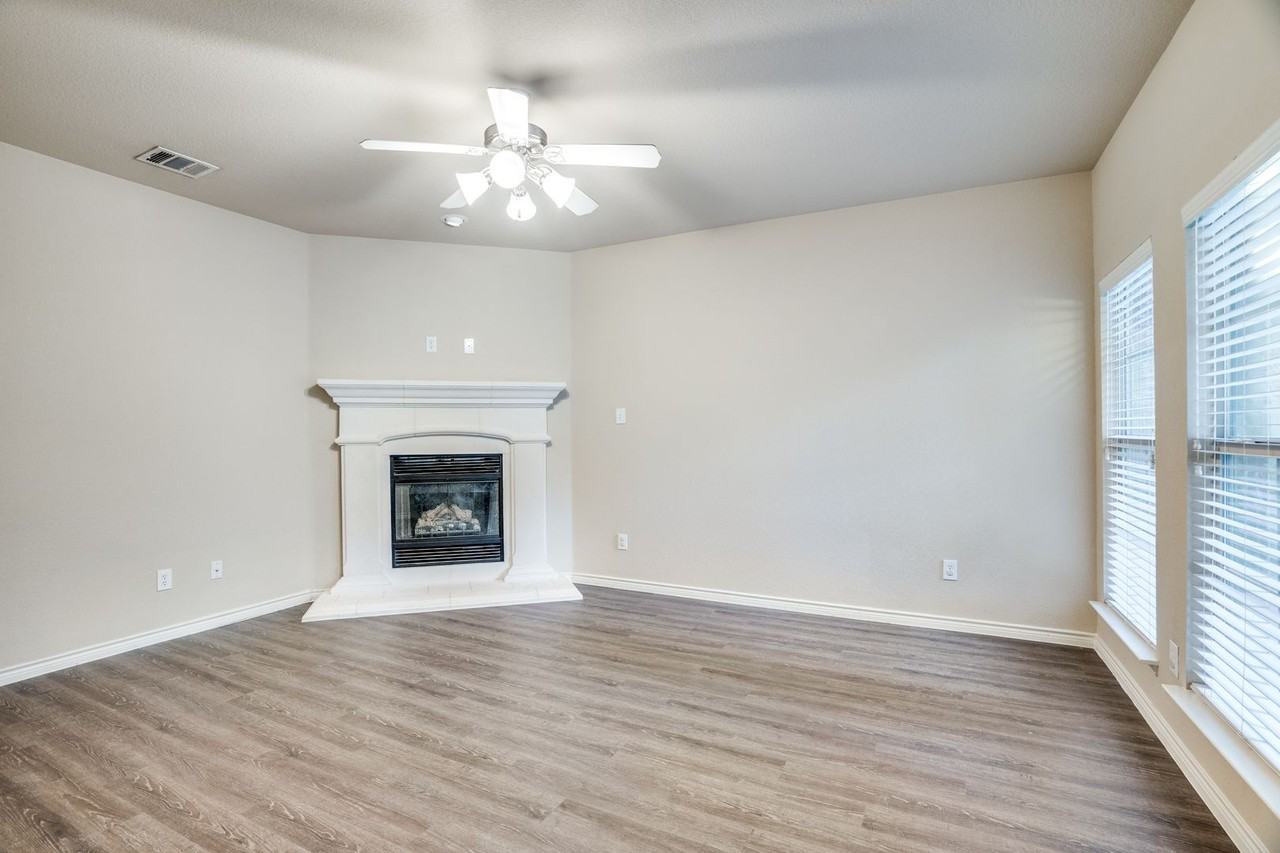 8632 Stargazer Dr - Photo 3 of 25