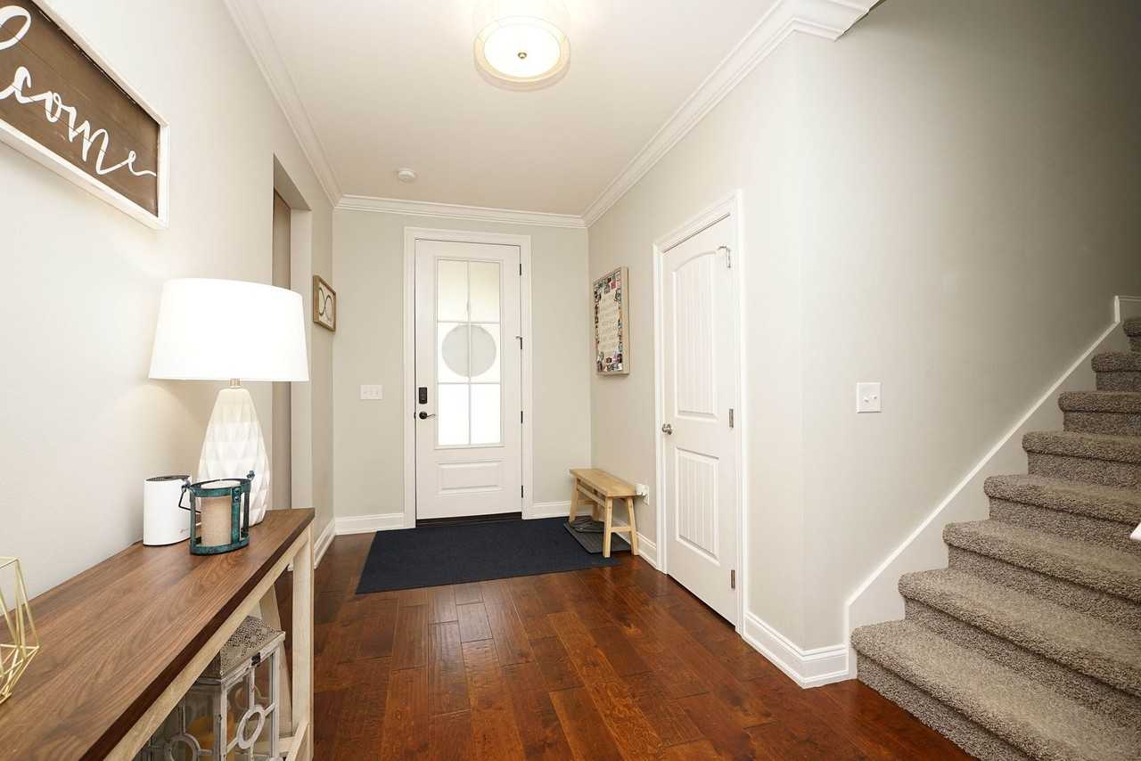 203 Hart St - Photo 6 of 39