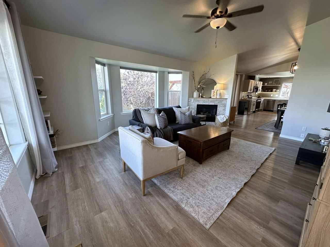 2508 N Ellington St - Photo 4 of 28