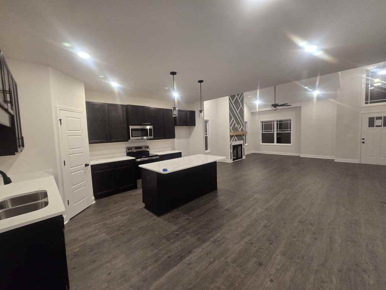 509 N Halifax Ct - Photo 4 of 25
