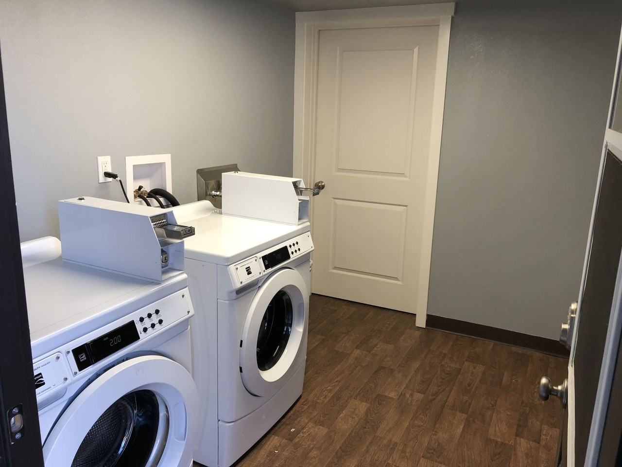 326 Waverly - Photo 3 of 3