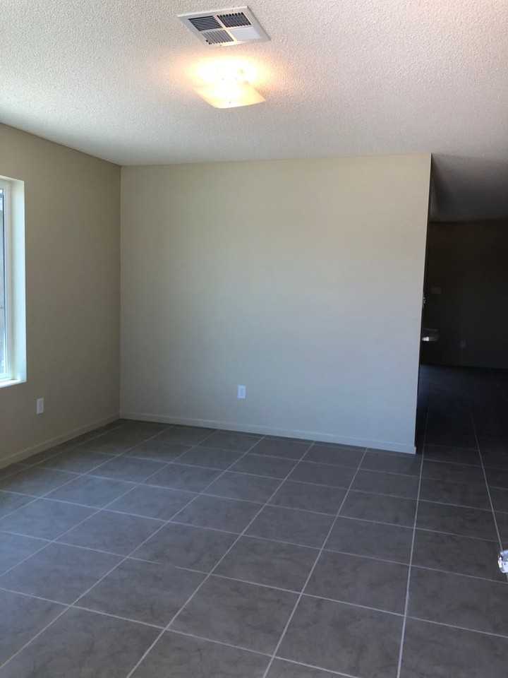 7036 E 38th St - Photo 2 of 11