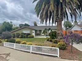 featured image of 805 Onyx Ct