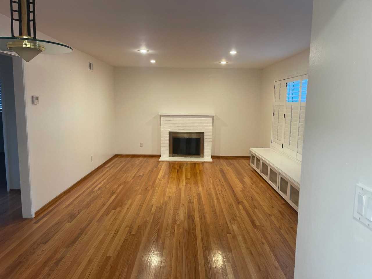 805 Onyx Ct - Photo 3 of 8