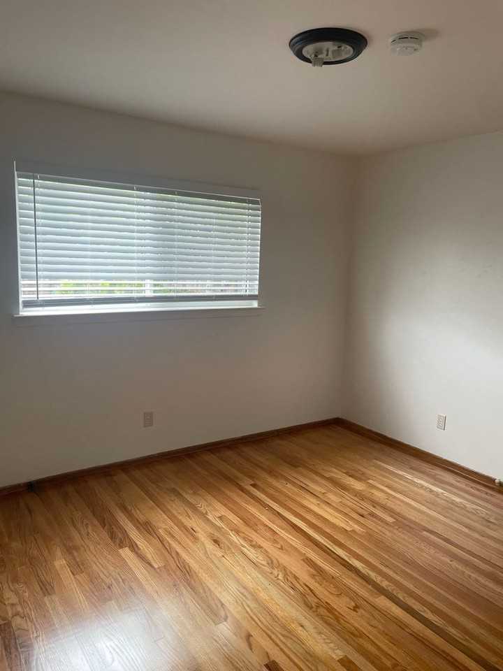 805 Onyx Ct - Photo 4 of 8