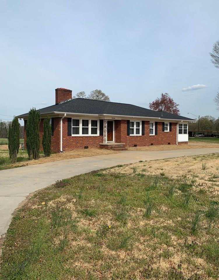 4529 Pleasant Garden Rd - Photo 2 of 18
