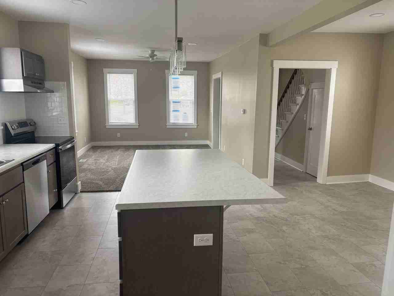 1639 W Main St - Photo 3 of 13