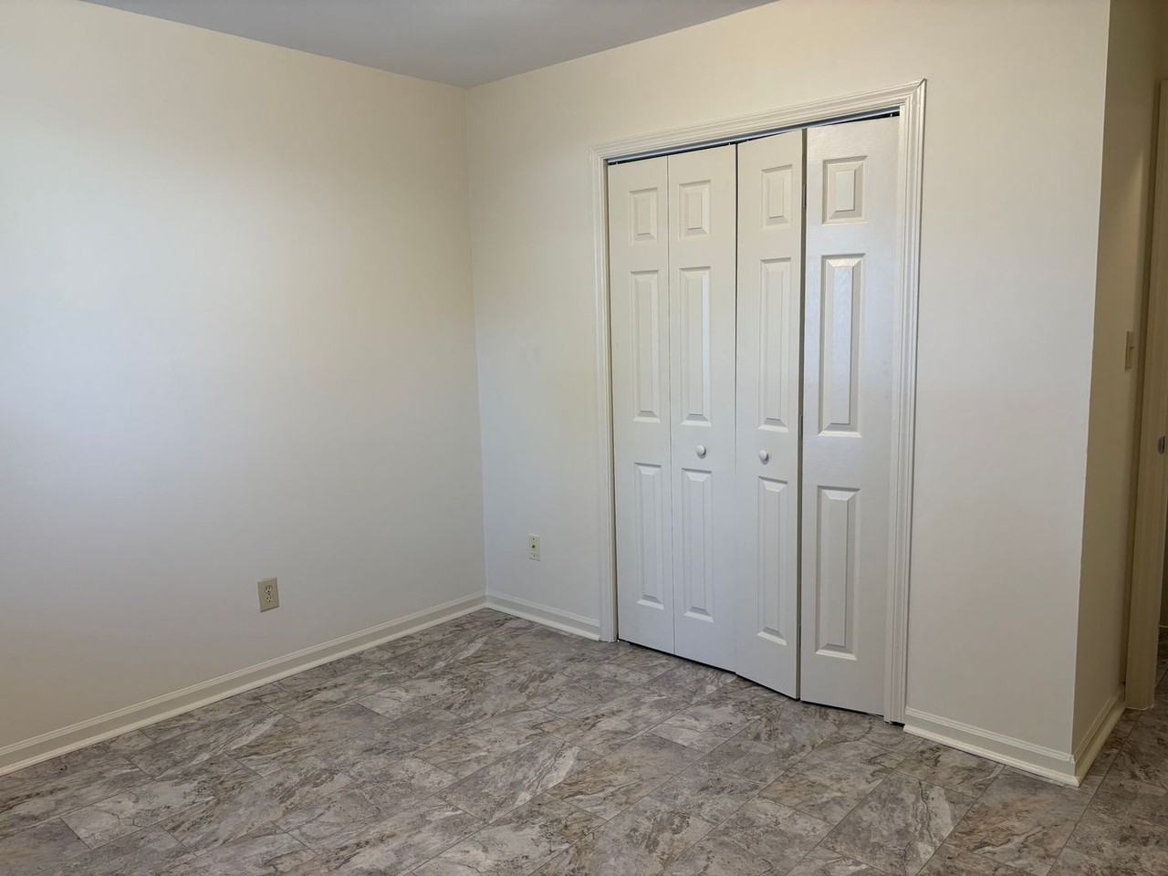 501B Live Oak St - Photo 7 of 14