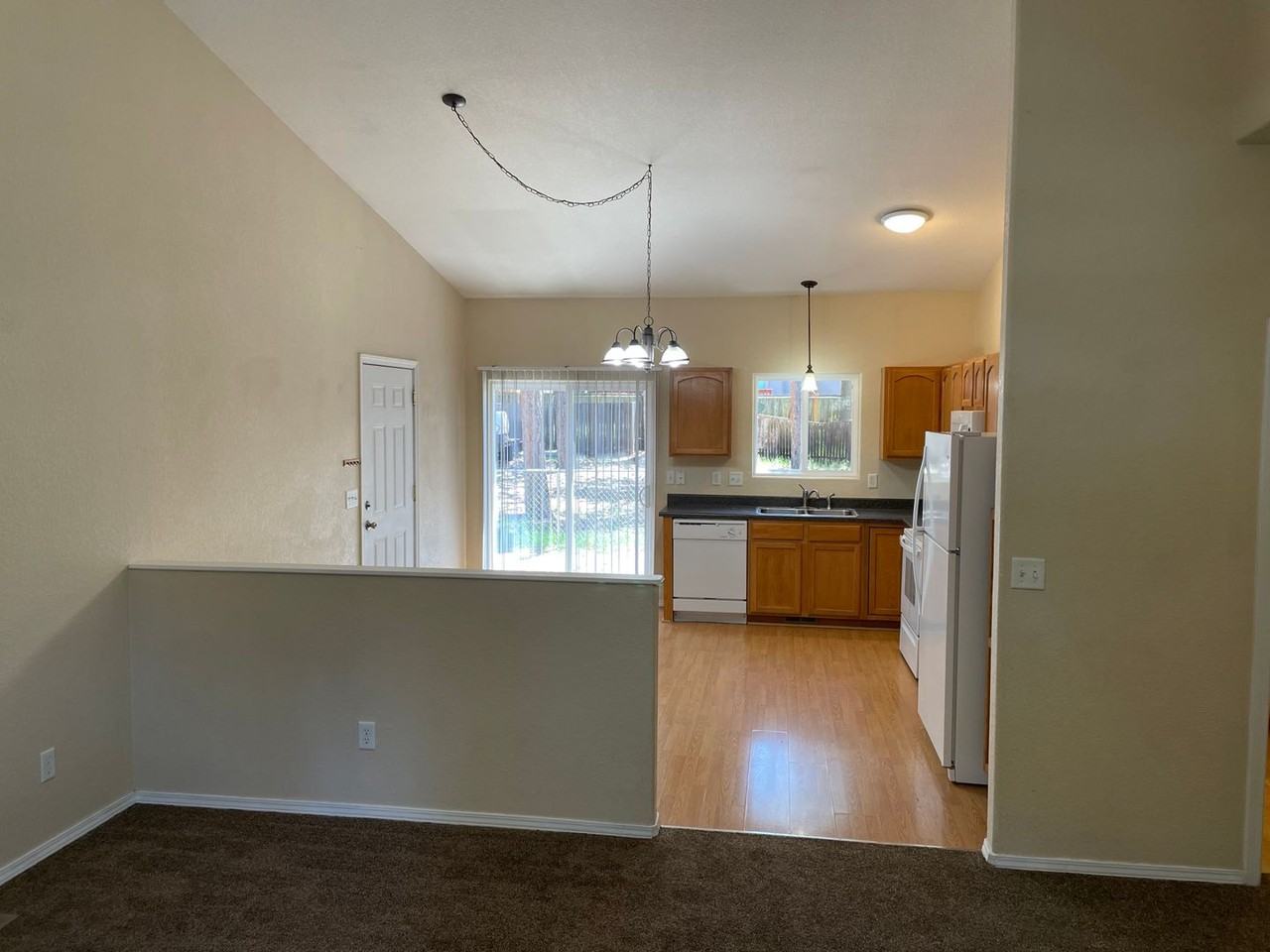 611 Lake Ave - Photo 3 of 18