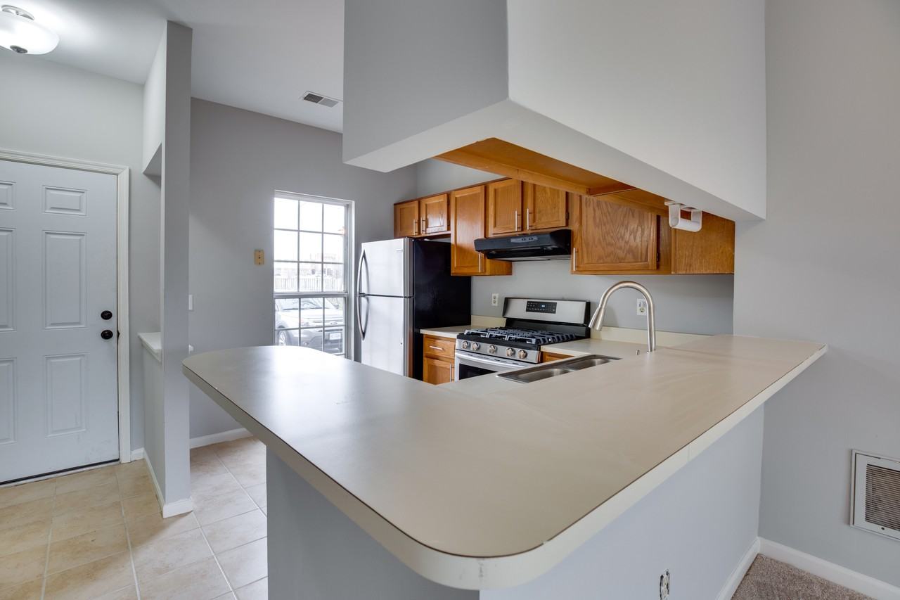 3005 McMaster Court - Photo 2 of 25