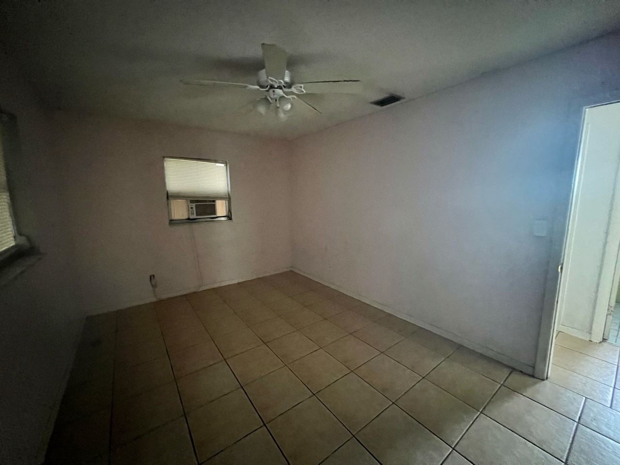1420 Kimdale St E #NA - Photo 4 of 13