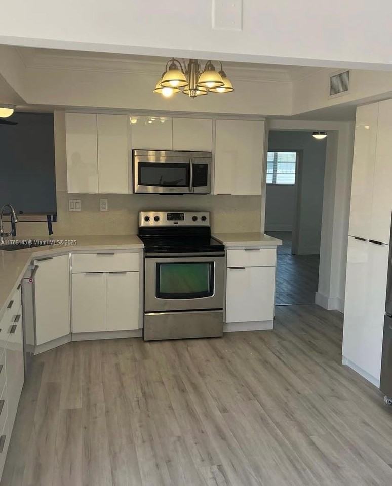 8980 Sw 44th St #NA - Photo 3 of 7