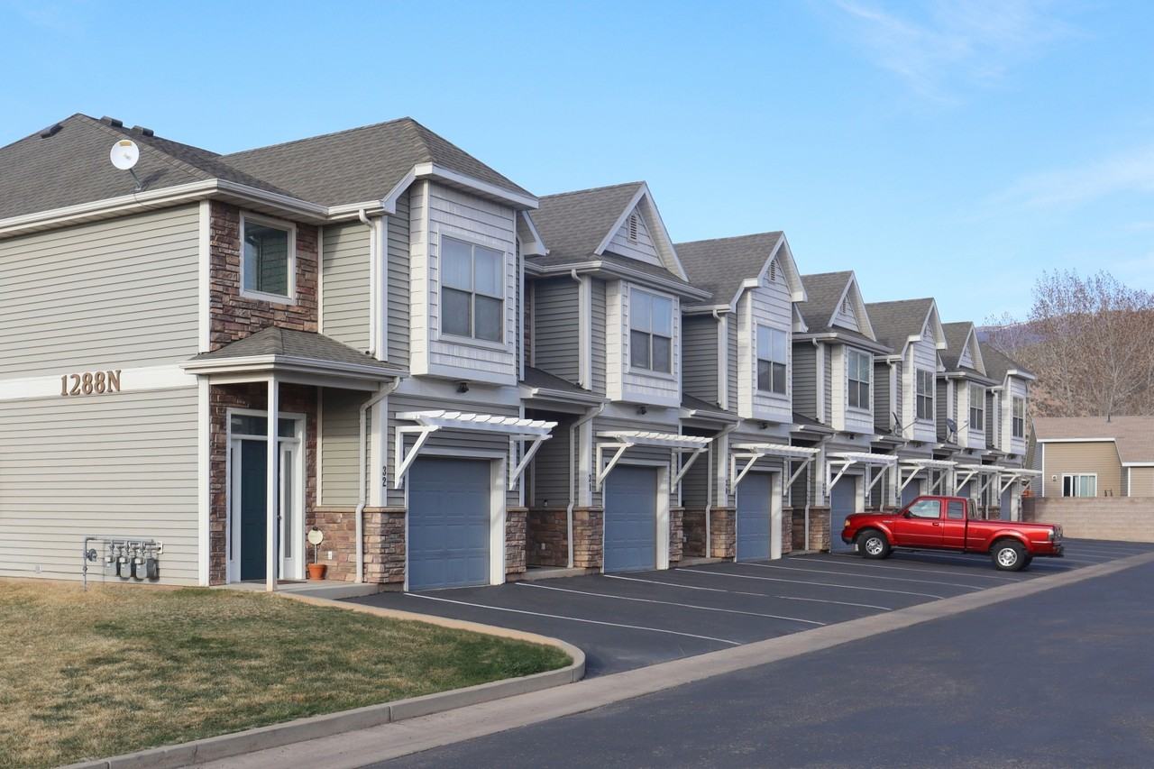 1288 N Cedar Blvd #30