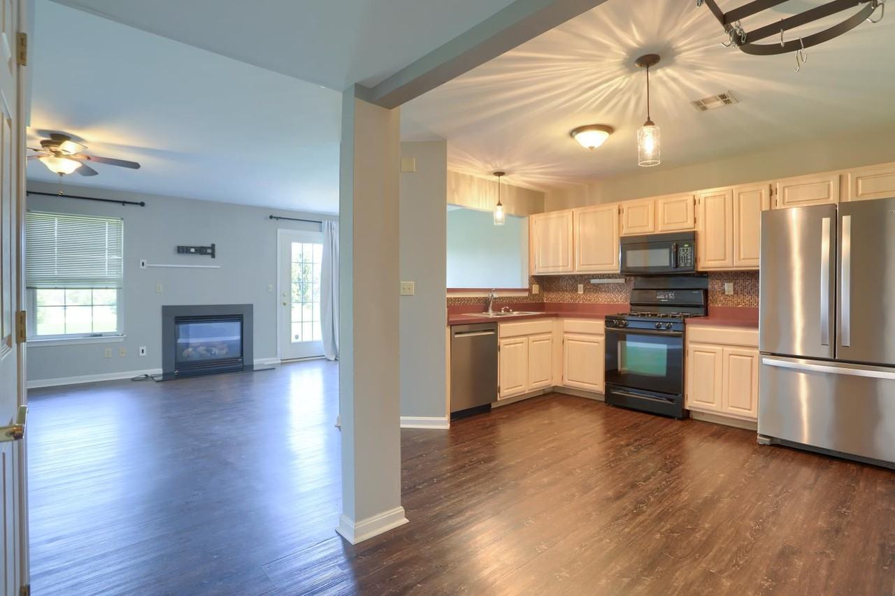 226 Sparrow Rd - Photo 3 of 28