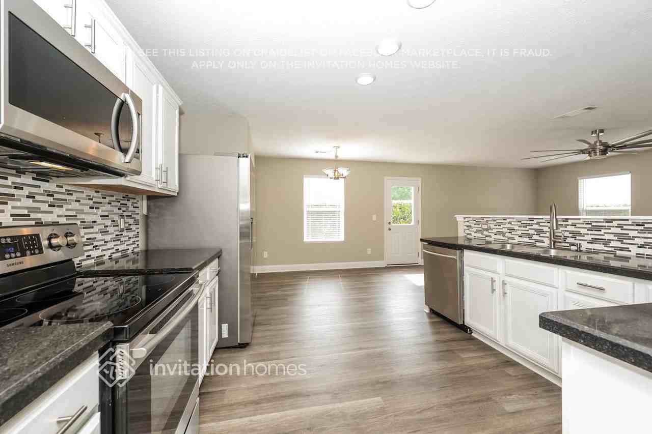 5439 Middlebury Dr - Photo 7 of 18