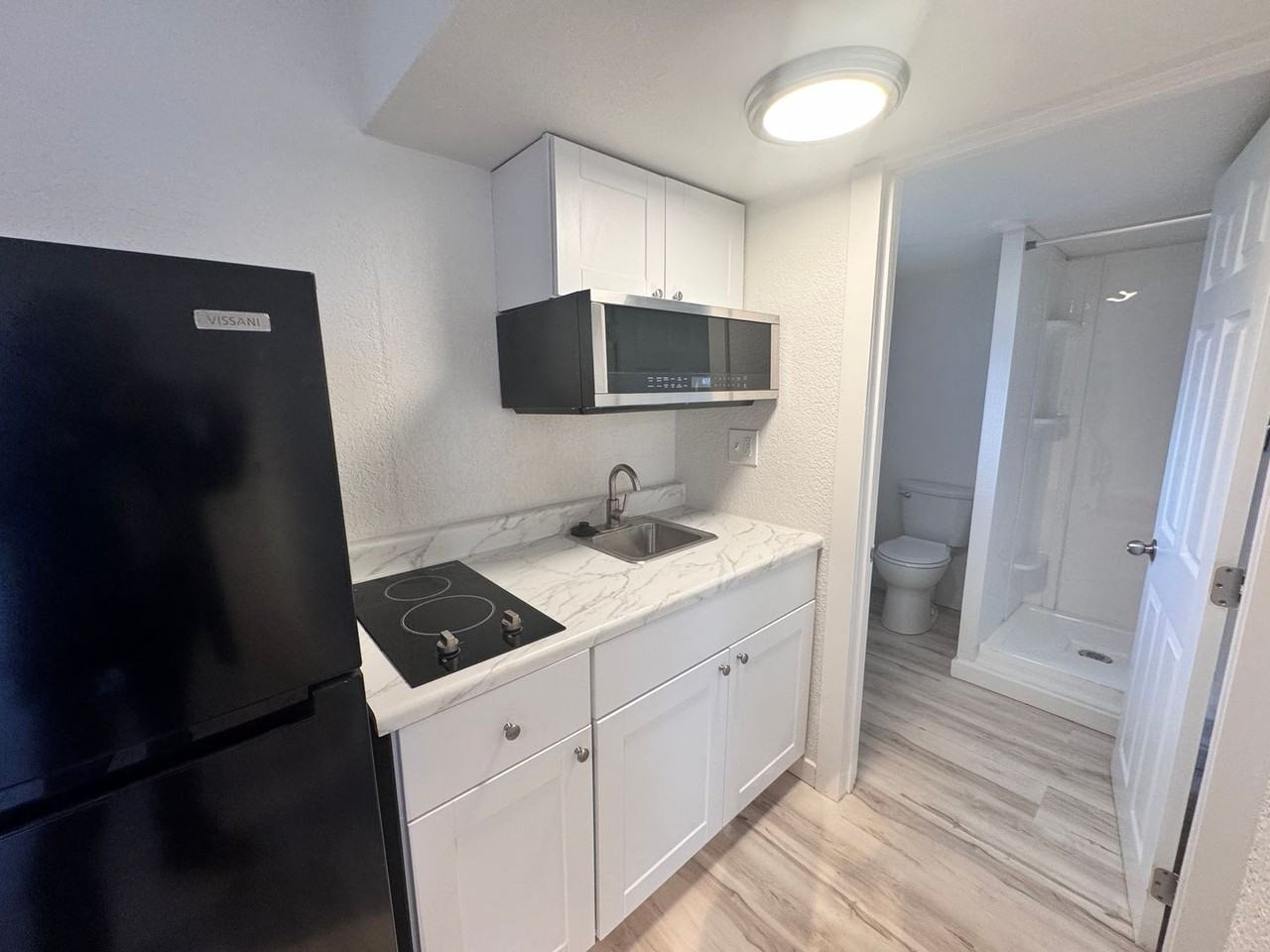 Capitol Apartments - Photo 2 of 4