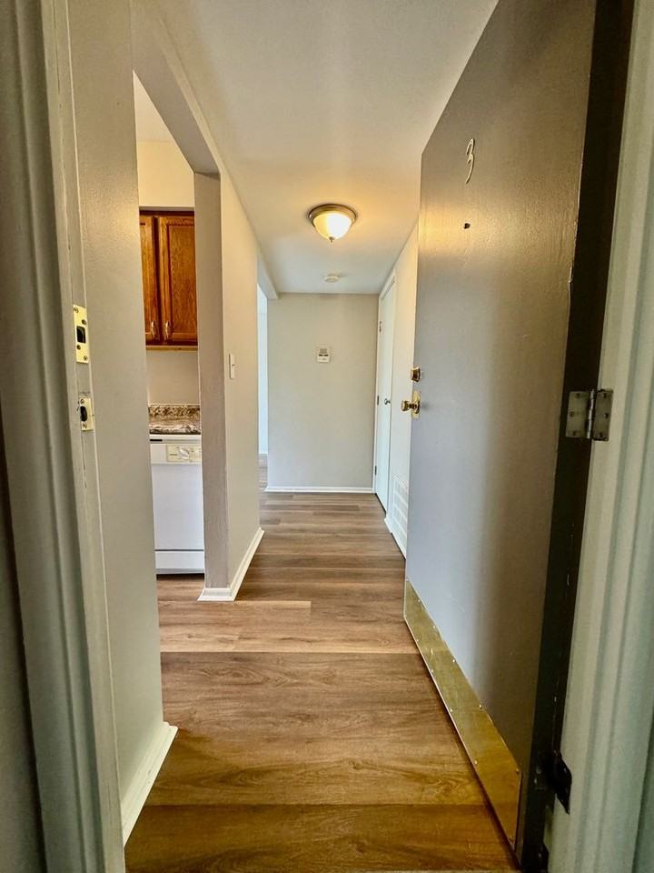 928 Heritage Ct #101 - Photo 4 of 16