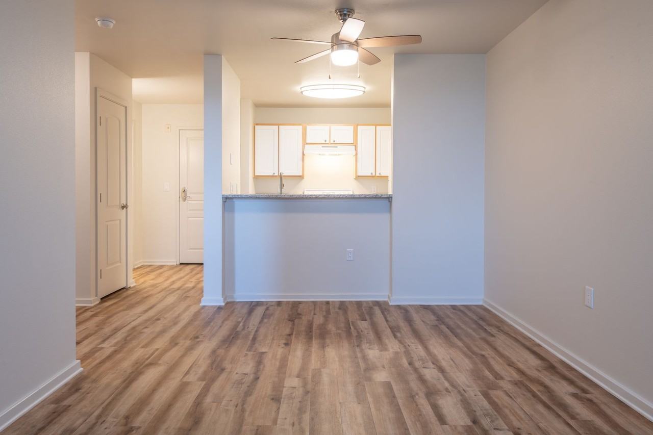 303 Ne 16th Ave #304 - Photo 6 of 16