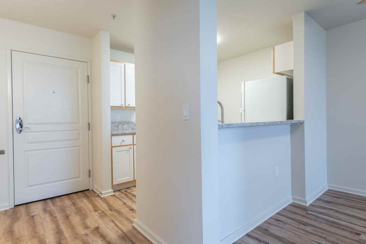 303 Ne 16th Ave #304 - Photo 5 of 16