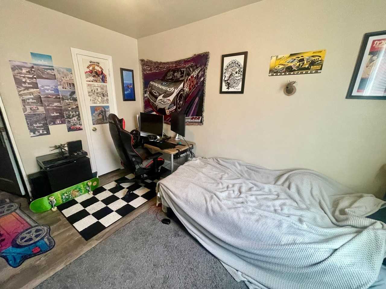 1709 E Park Pl - Photo 3 of 13
