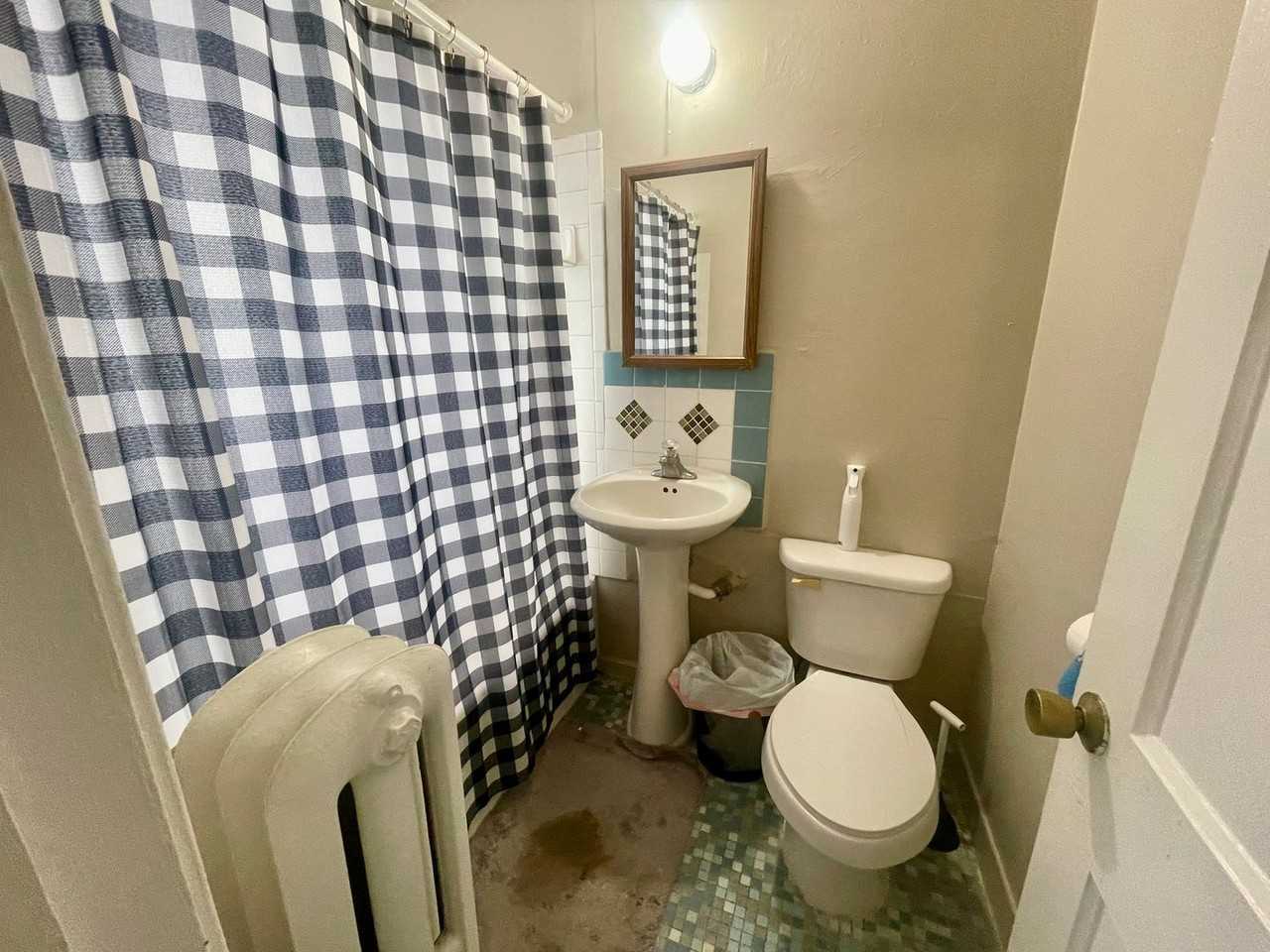 1709 E Park Pl - Photo 5 of 13