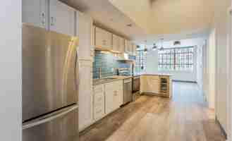 featured image of 445 S Salina St
