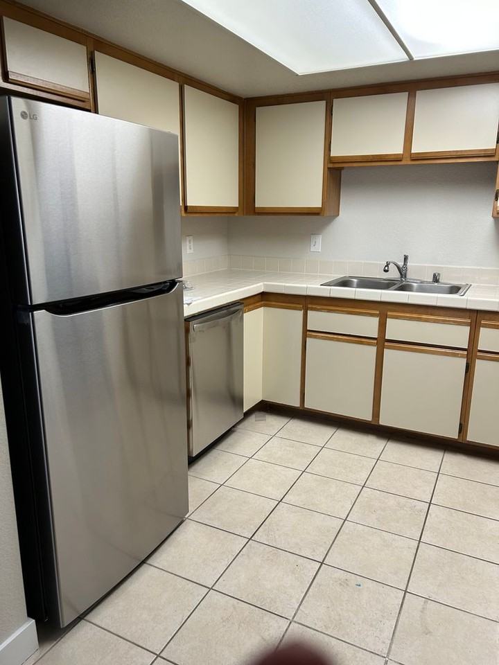 1980 Las Palmas Ln #159 - Photo 7 of 28