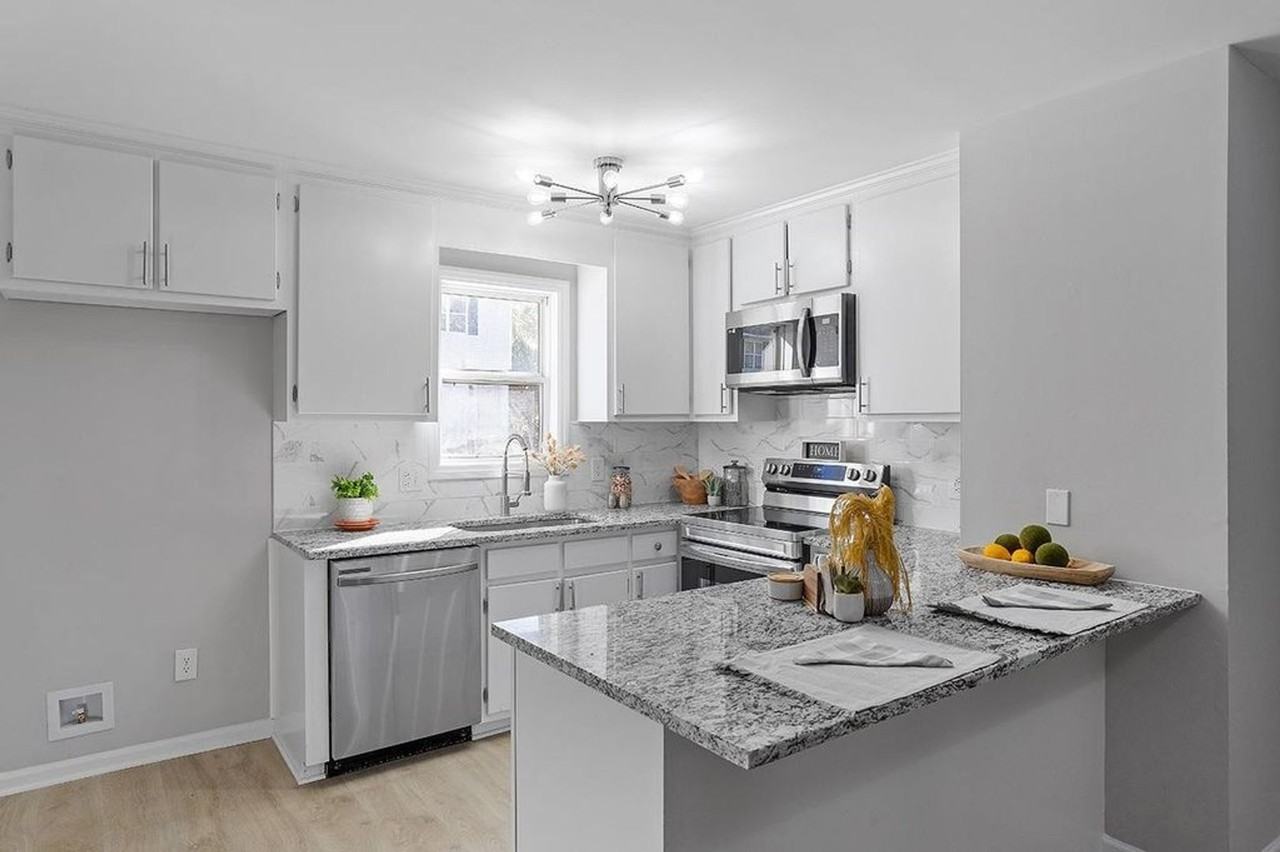 East Williams Street - Photo 2 of 26