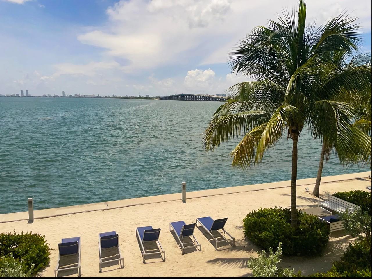 551 Northeast 39th Street #B6 - Photo 3 of 29