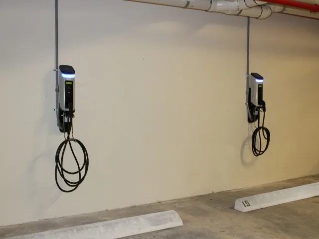 551 Northeast 39th Street #B6 - Photo 6 of 29