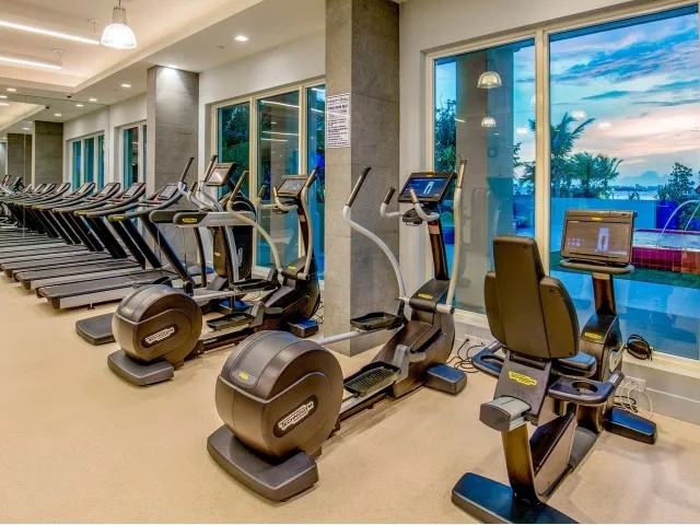 551 Northeast 39th Street #B6 - Photo 7 of 29