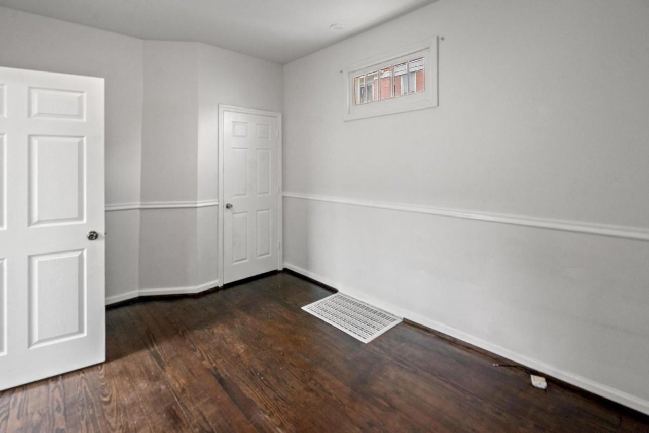 2210 Busse St - Photo 7 of 11