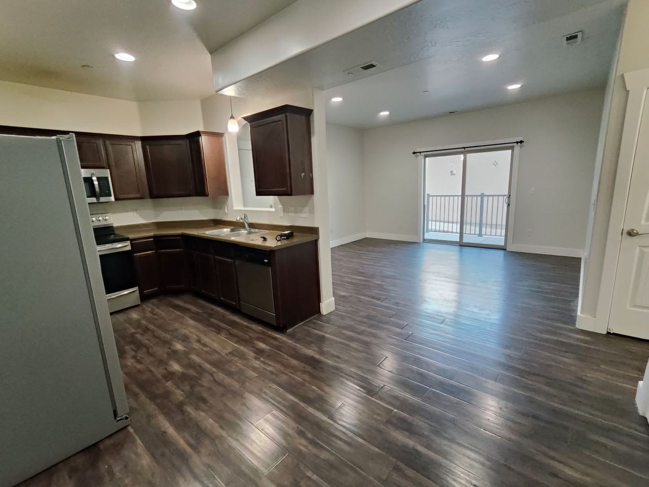 91 W Springview Dr - Photo 2 of 28