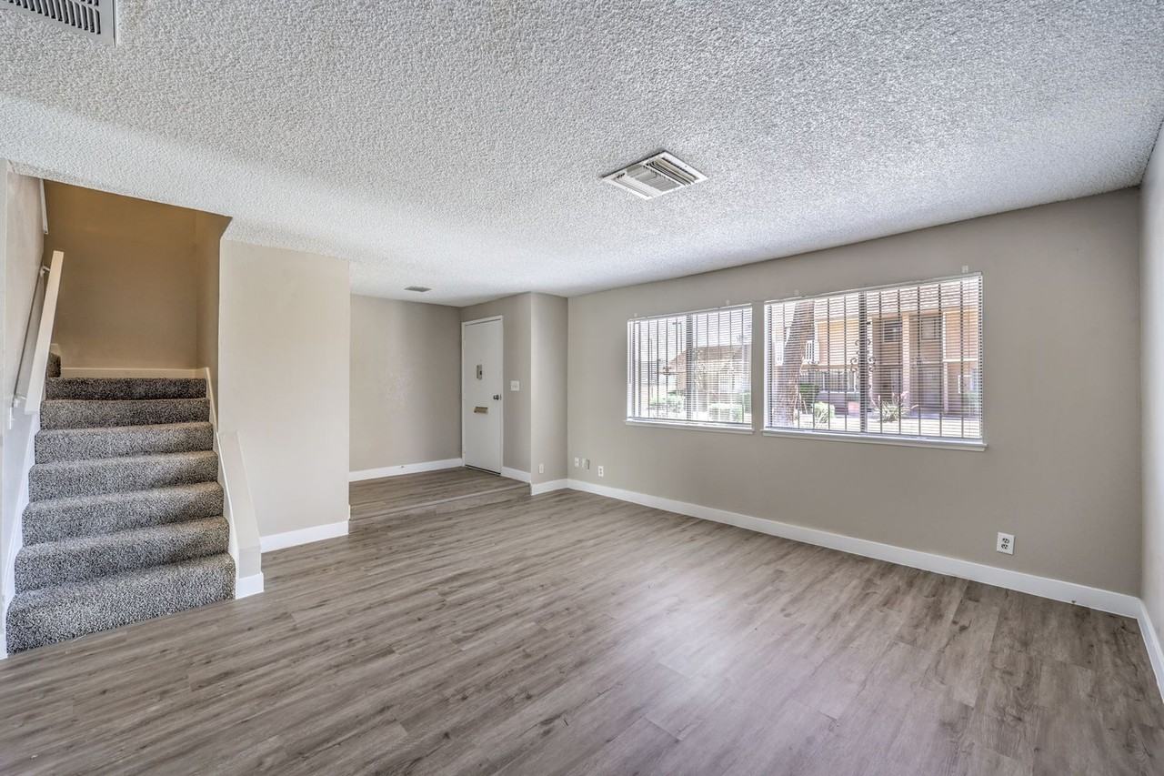 2426 Paradise Village Way - Photo 3 of 18