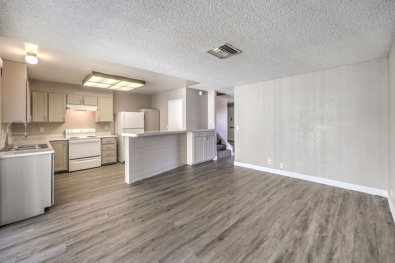 2426 Paradise Village Way - Photo 6 of 18