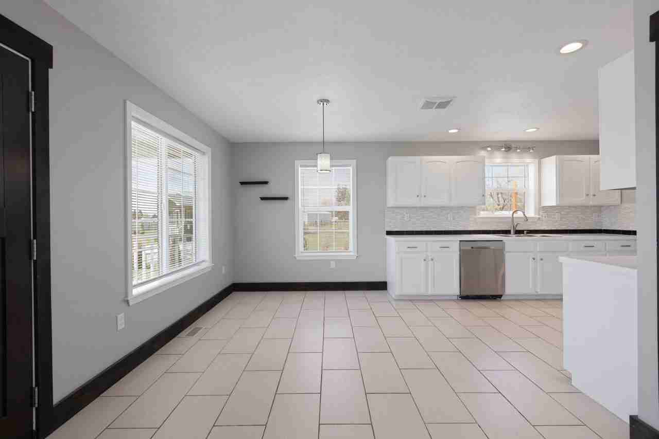 2729 2729 E 95th N Idaho Falls, ID 83401 - Photo 7 of 40