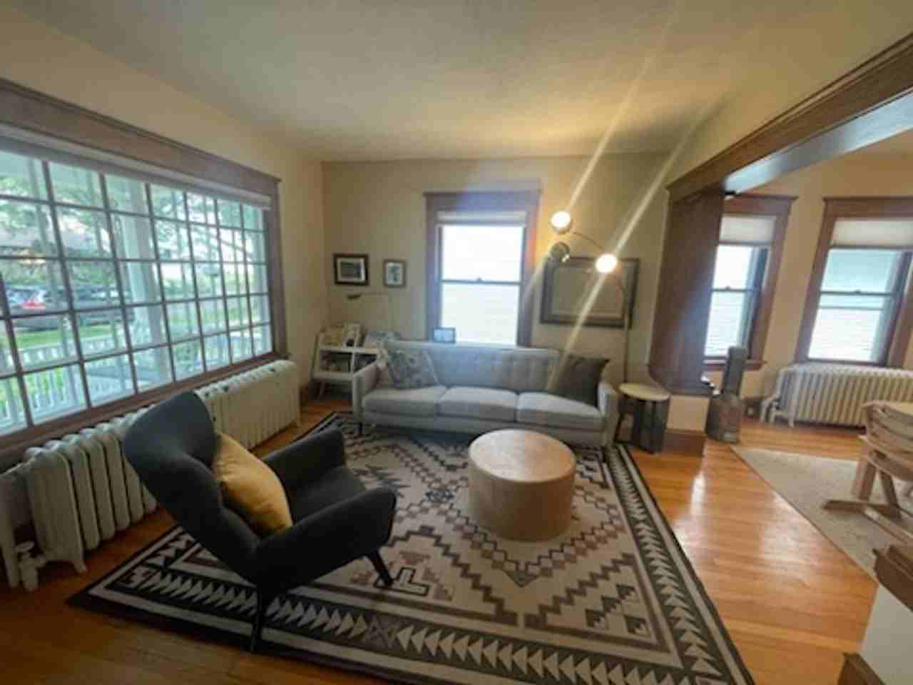 1720 Laurel Ave - Photo 4 of 21