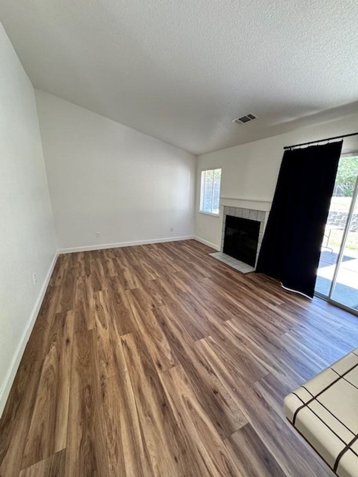 540 Vansicklen Way - Photo 4 of 24