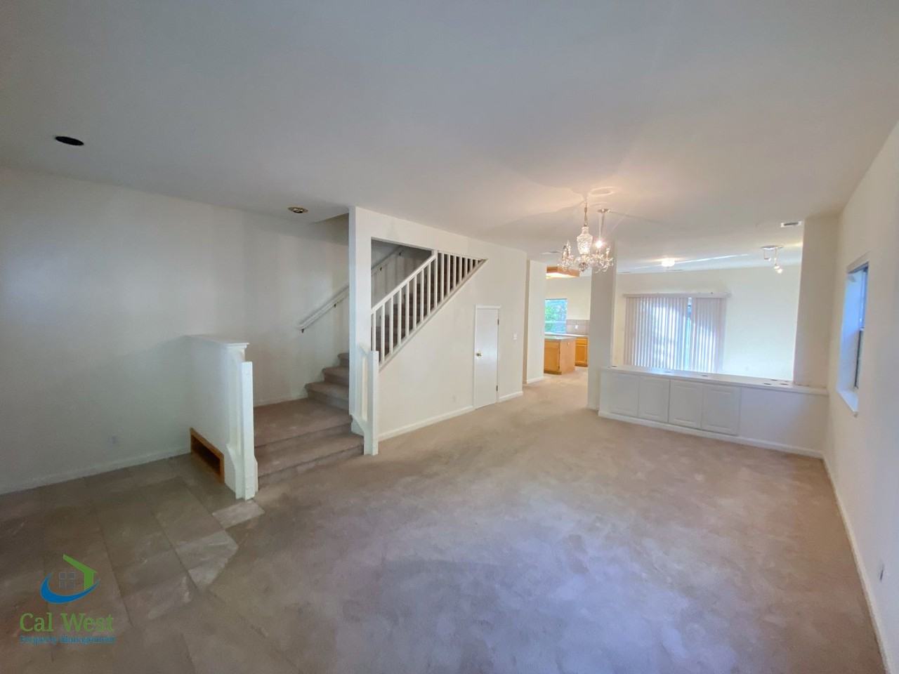 855 Jackson St - Photo 3 of 47