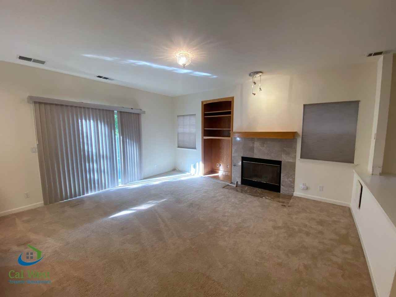 855 Jackson St - Photo 7 of 47