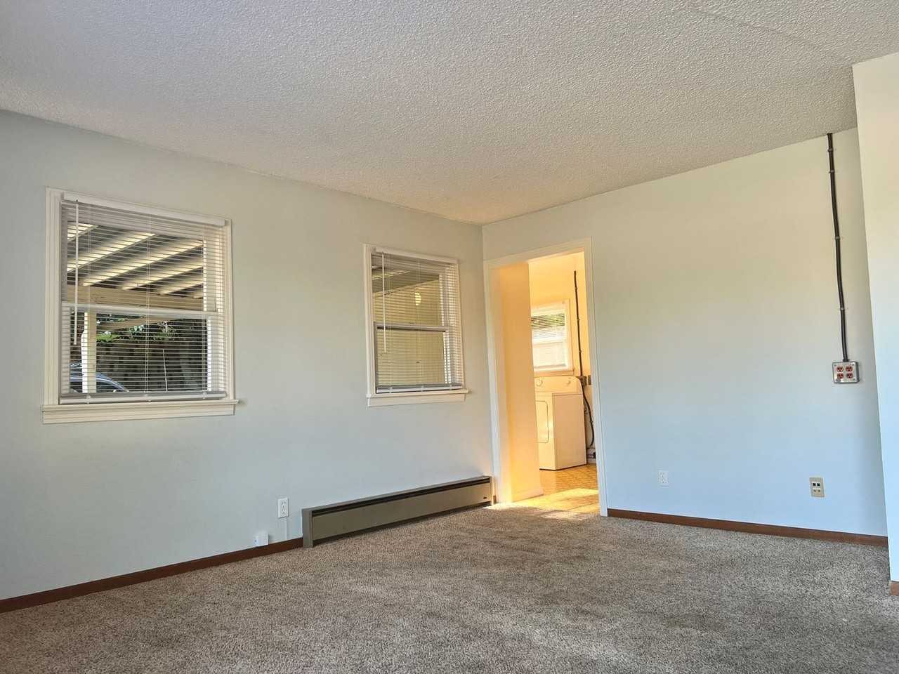 16043 Sylvester Rd Sw - Photo 4 of 12
