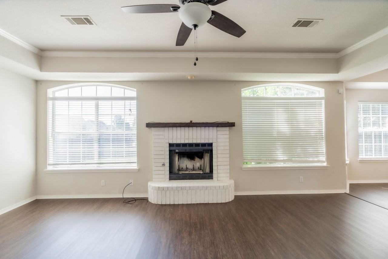 8514 S 112th East Ave - Photo 3 of 20