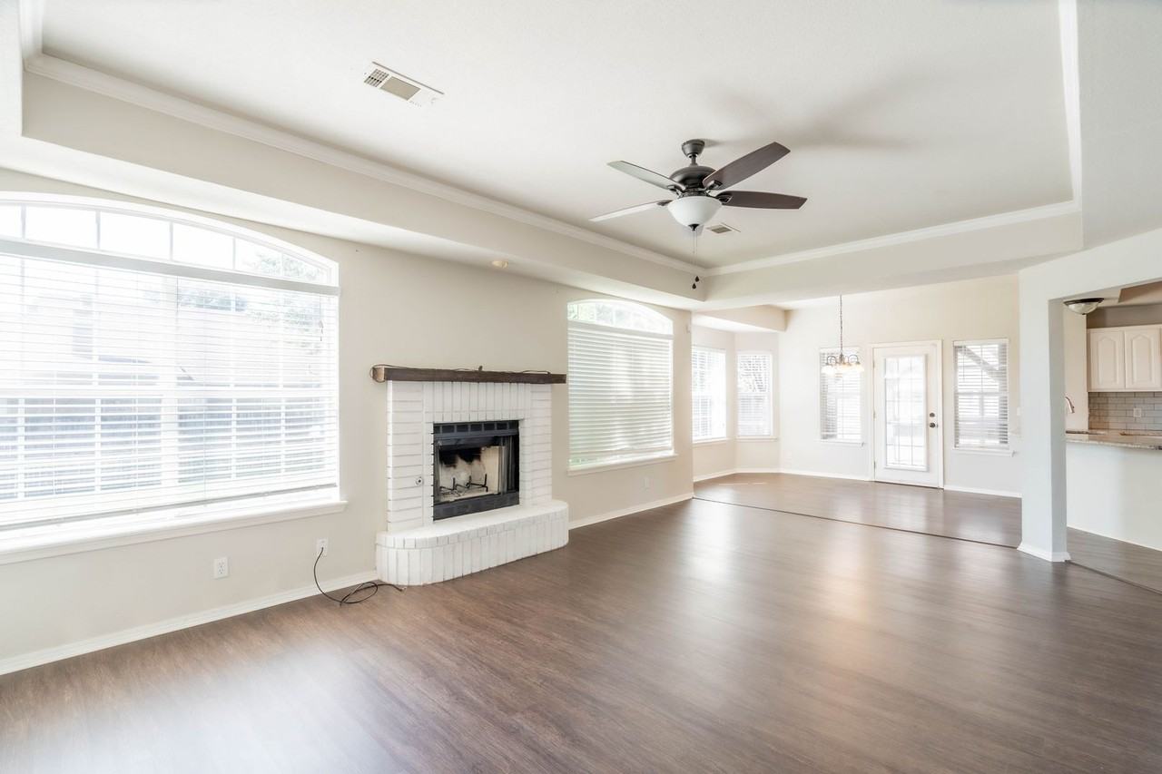8514 S 112th East Ave - Photo 4 of 20