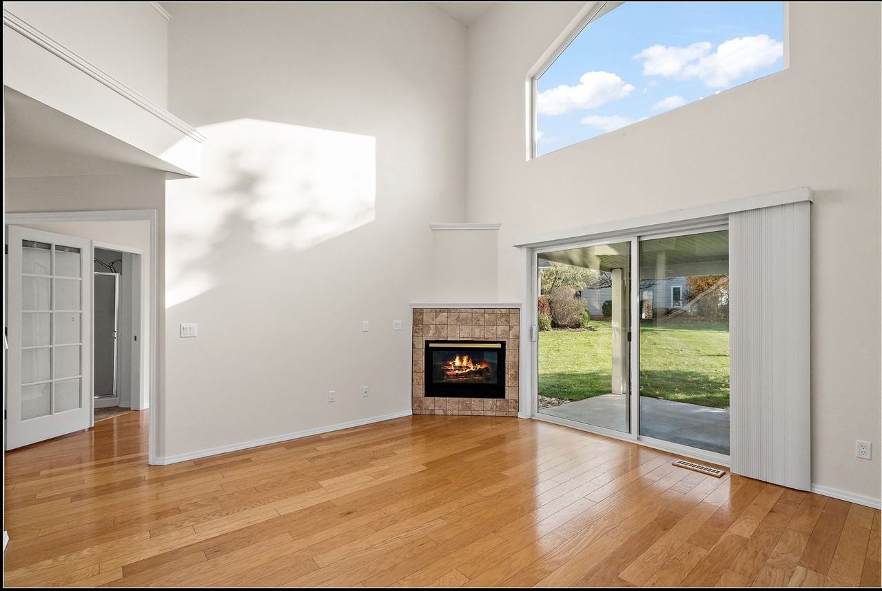 5541 S Adonis Pl - Photo 5 of 43