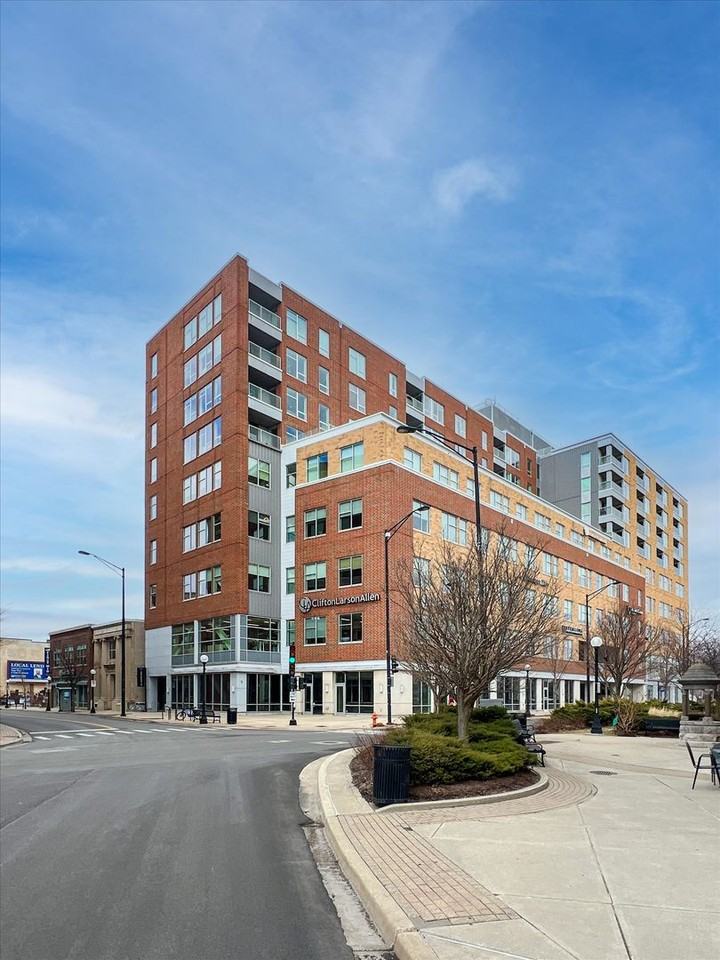 301 N Neil St - Photo 3 of 44