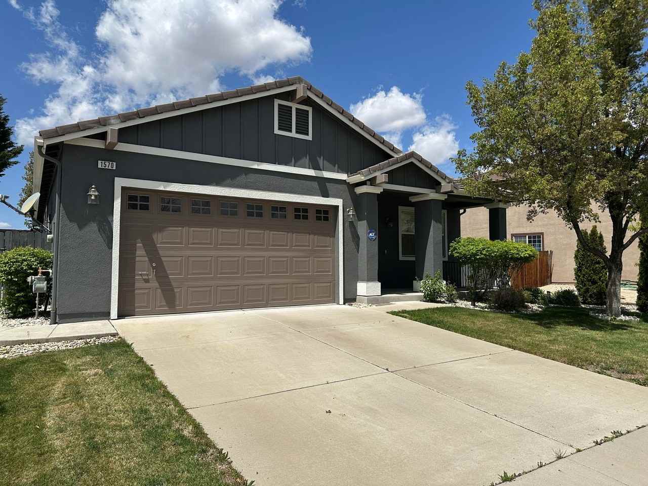 1570 Iratcabal Dr - Photo 2 of 20