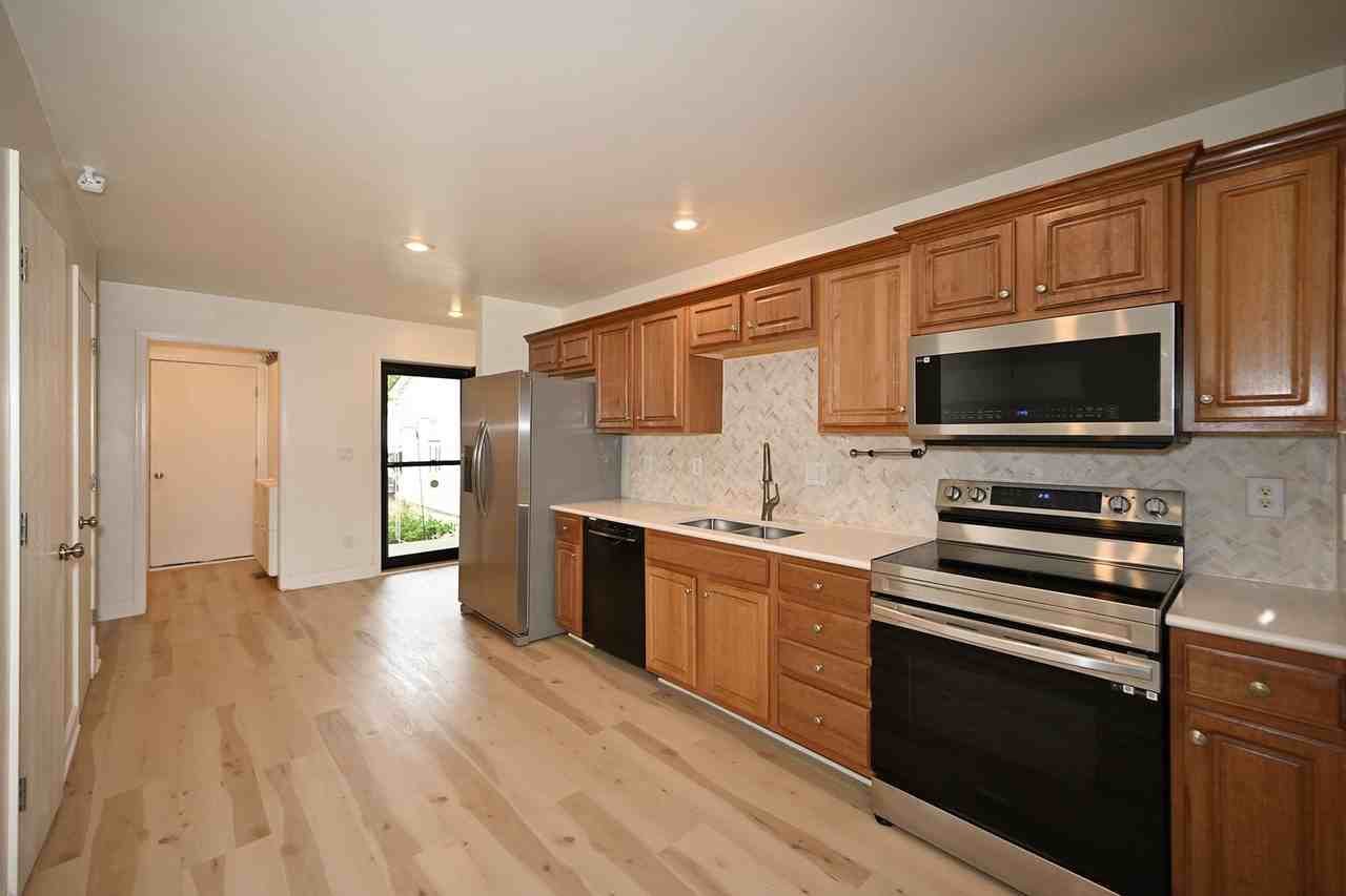 15525 Nw 123rd St - Photo 2 of 23