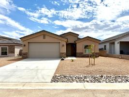 featured image of 3368 N Apache St